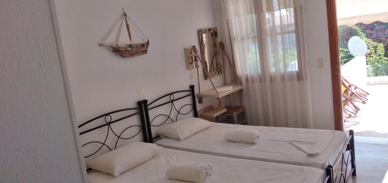 Athina Studio Apartments Kerveli Buitenkant foto