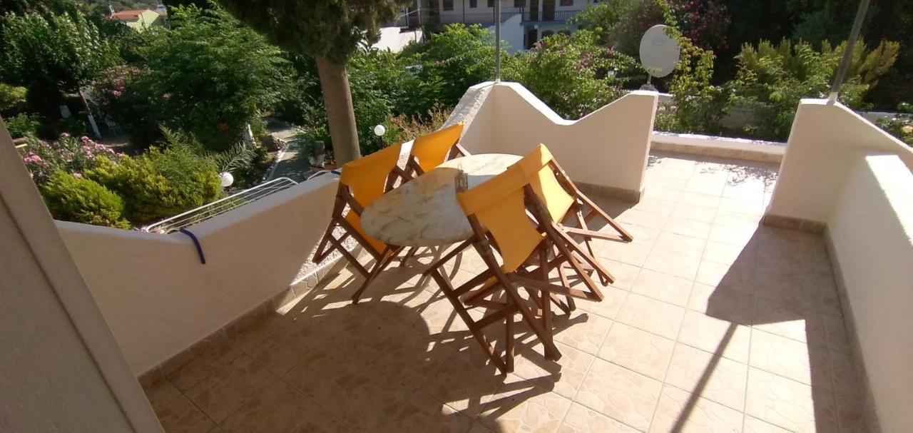 Athina Studio Apartments Kerveli Buitenkant foto