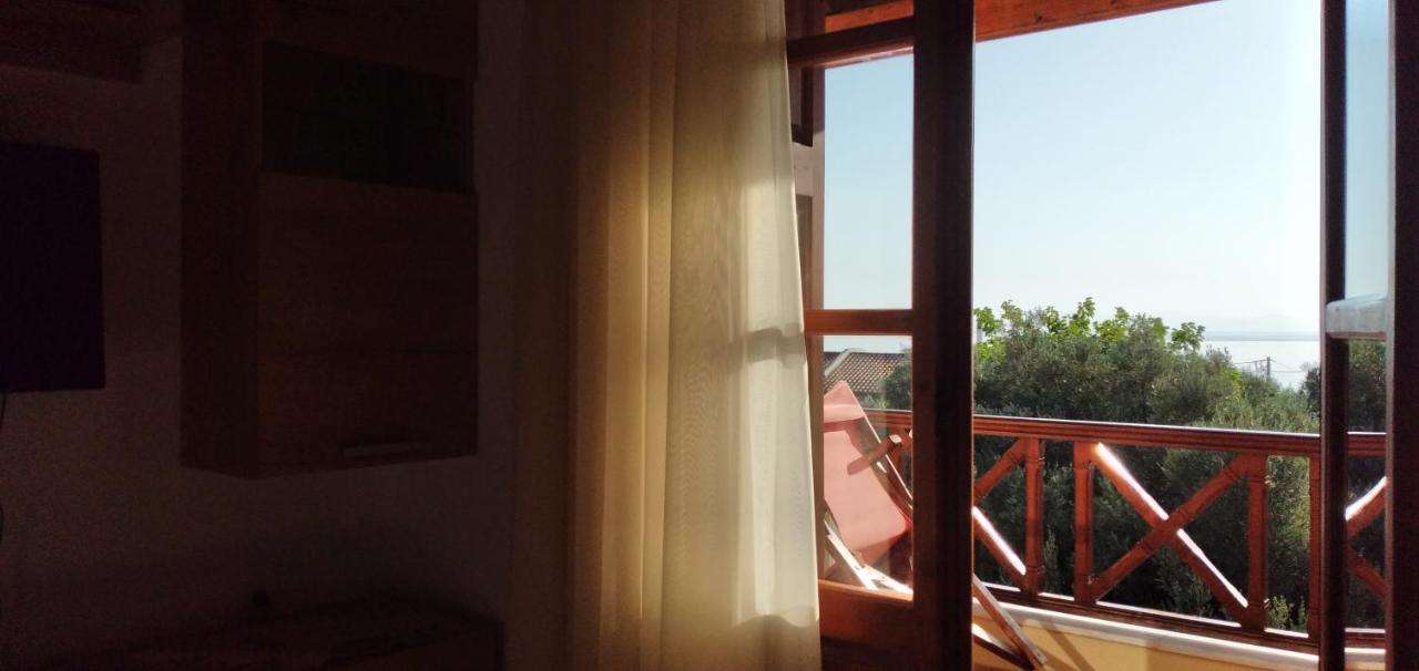 Athina Studio Apartments Kerveli Buitenkant foto