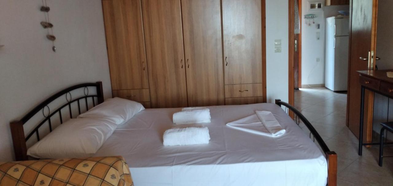 Athina Studio Apartments Kerveli Buitenkant foto