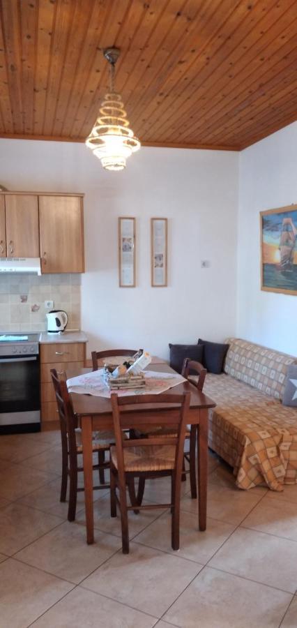 Athina Studio Apartments Kerveli Buitenkant foto