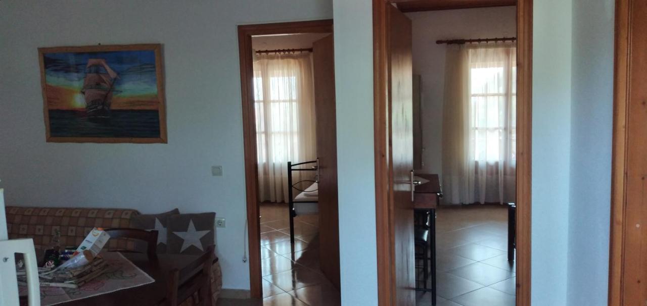 Athina Studio Apartments Kerveli Buitenkant foto