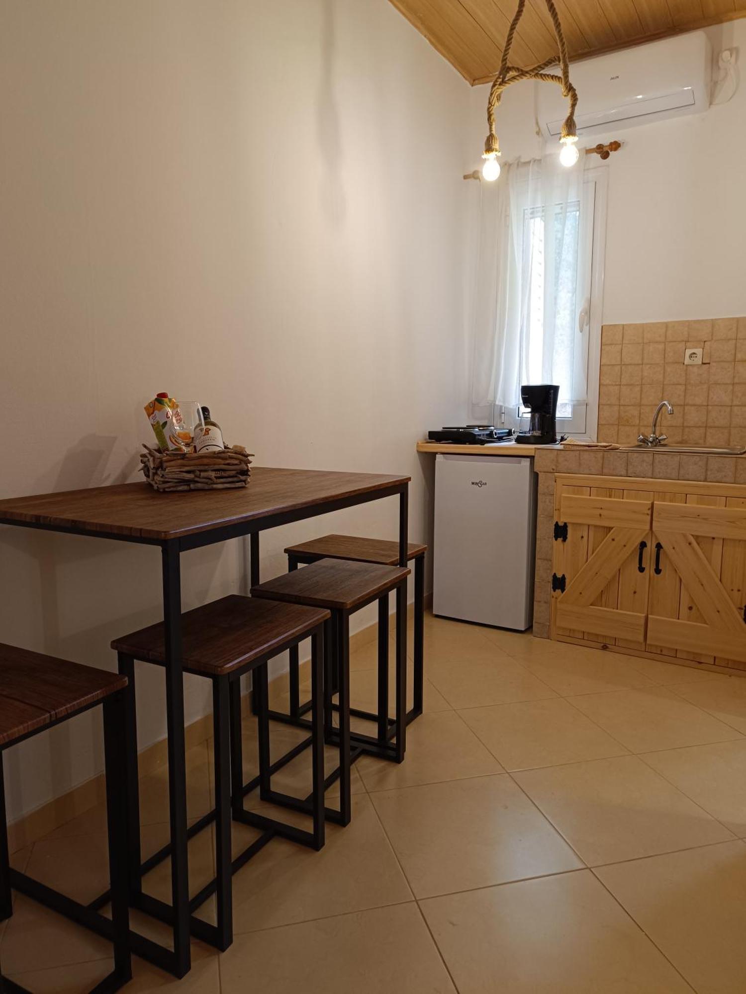 Athina Studio Apartments Kerveli Buitenkant foto