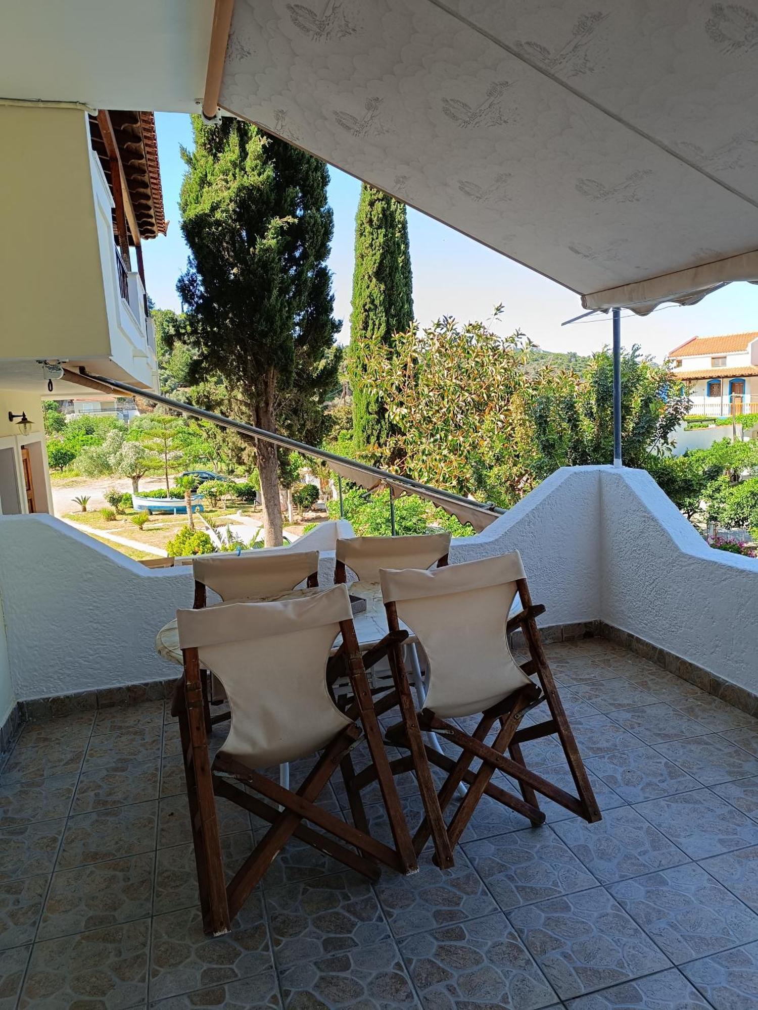 Athina Studio Apartments Kerveli Buitenkant foto