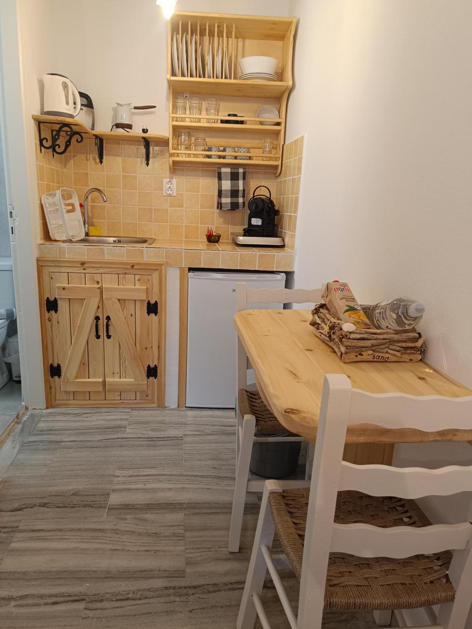 Athina Studio Apartments Kerveli Buitenkant foto
