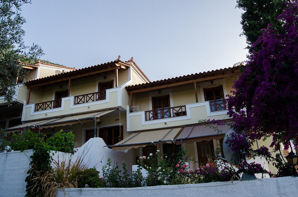 Athina Studio Apartments Kerveli Buitenkant foto