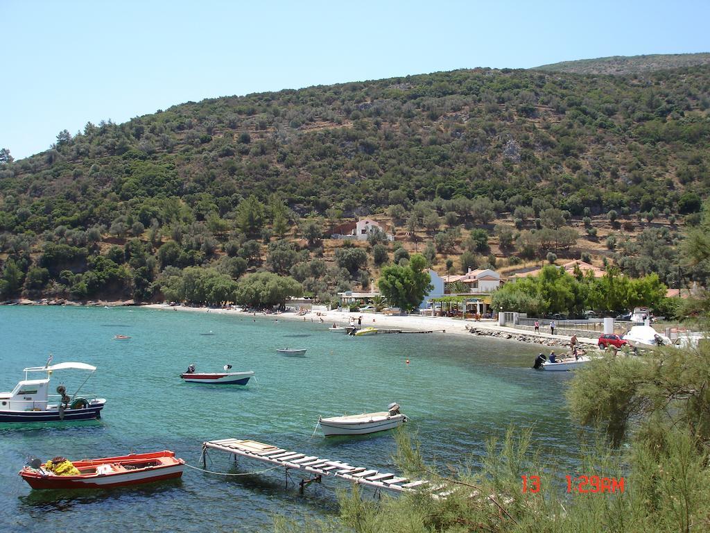 Athina Studio Apartments Kerveli Buitenkant foto